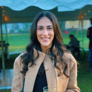 Meet your Posher, Danielle